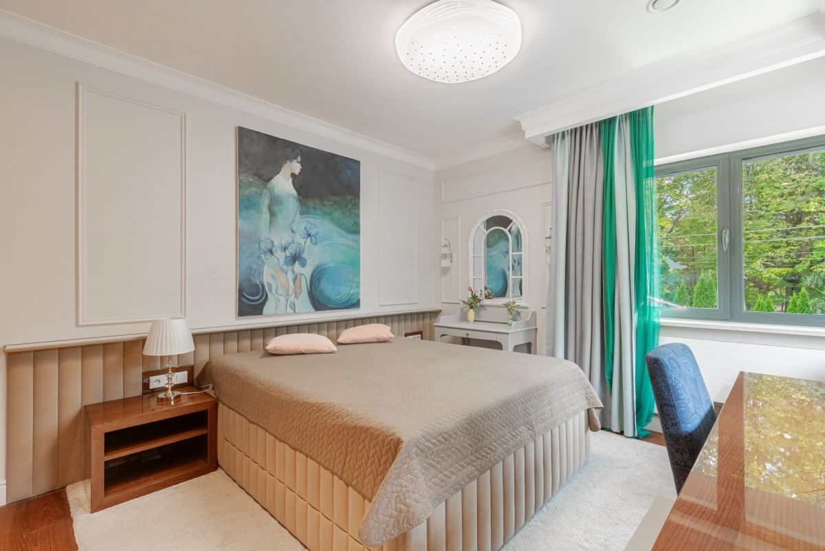 Dom 9 pokojowe na Sprzedaż