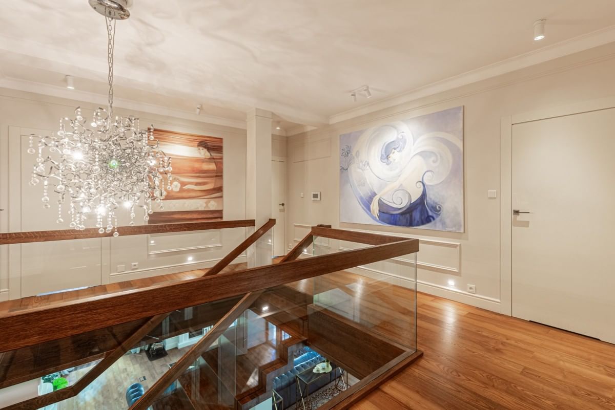 Dom 9 pokojowe na Sprzedaż