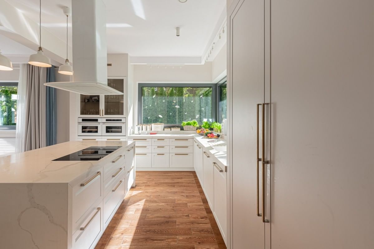 Dom 9 pokojowe na Sprzedaż