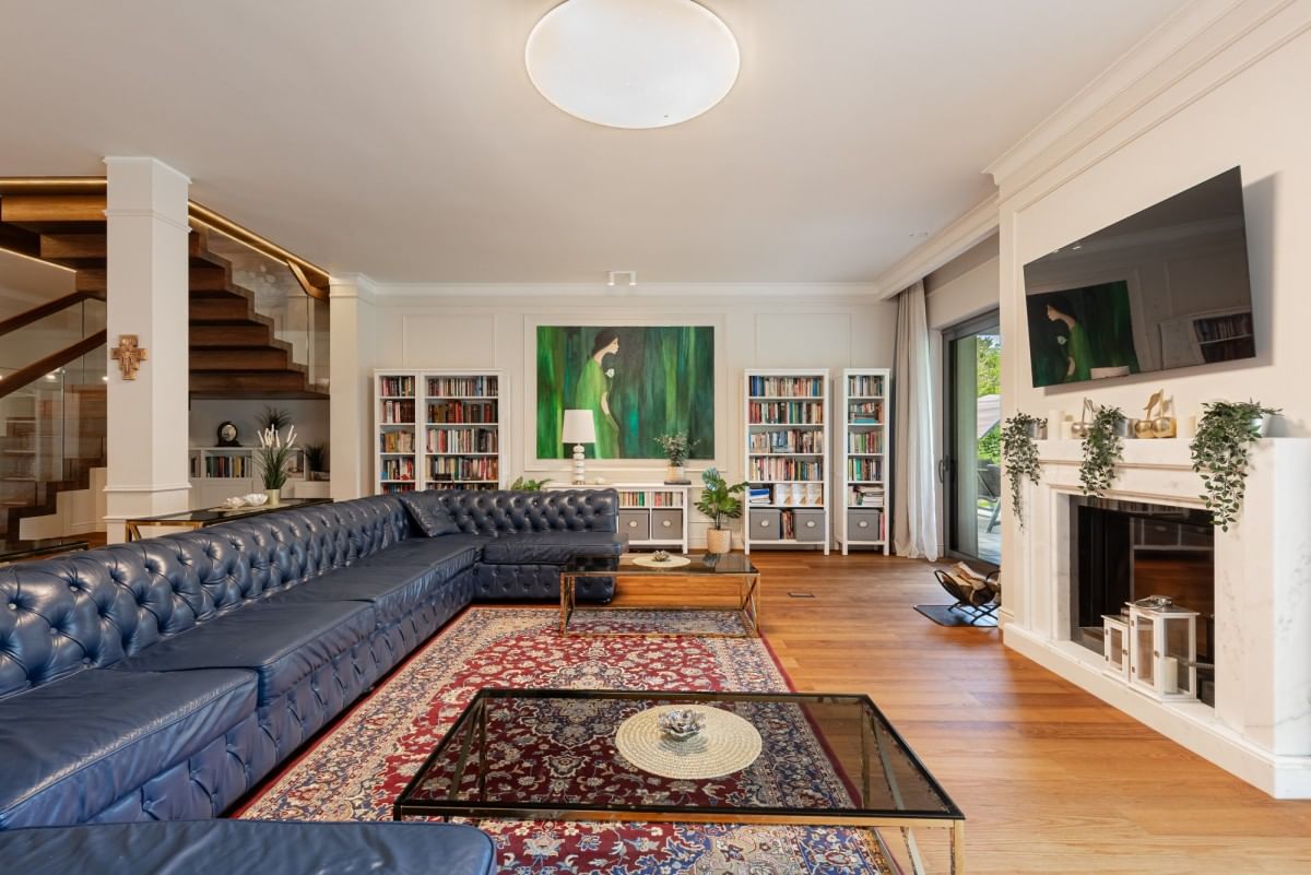 Dom 9 pokojowe na Sprzedaż