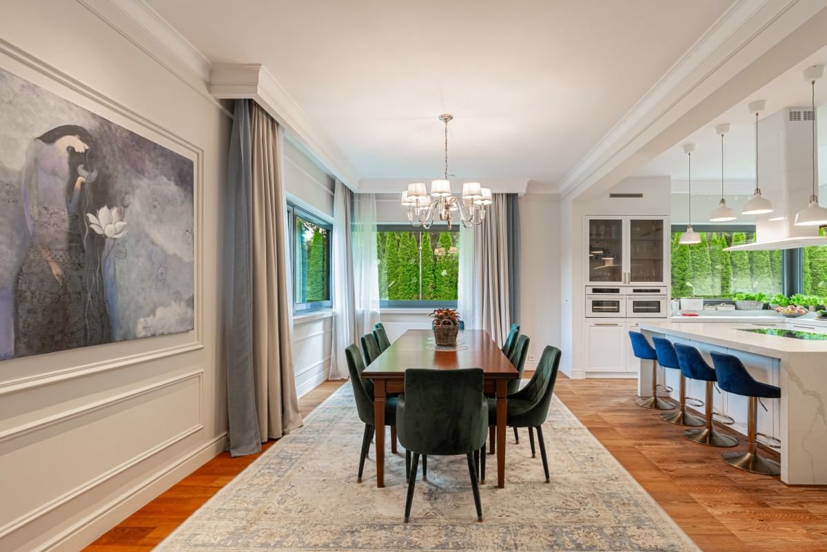 Dom 9 pokojowe na Sprzedaż