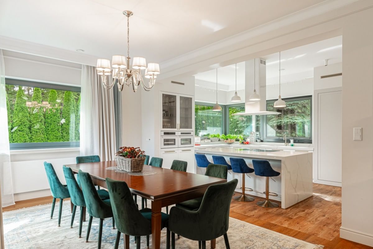 Dom 9 pokojowe na Sprzedaż