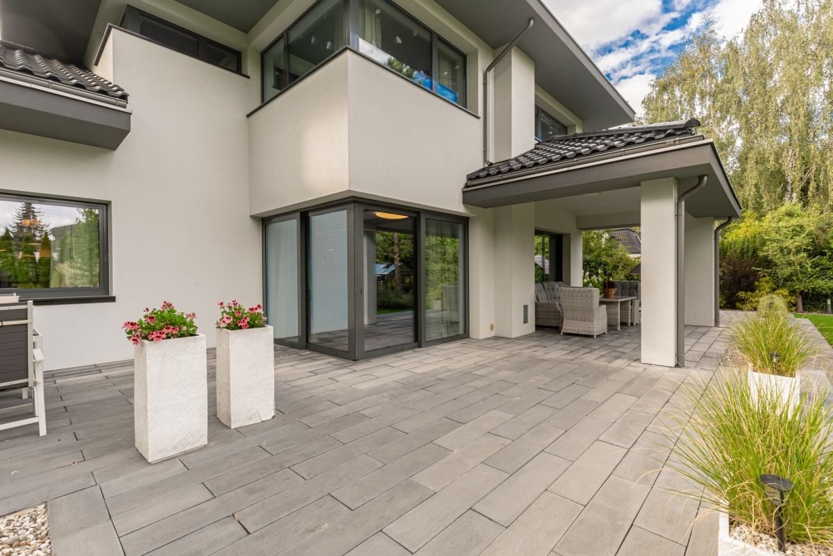 Dom 9 pokojowe na Sprzedaż