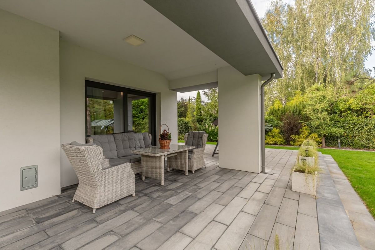 Dom 9 pokojowe na Sprzedaż