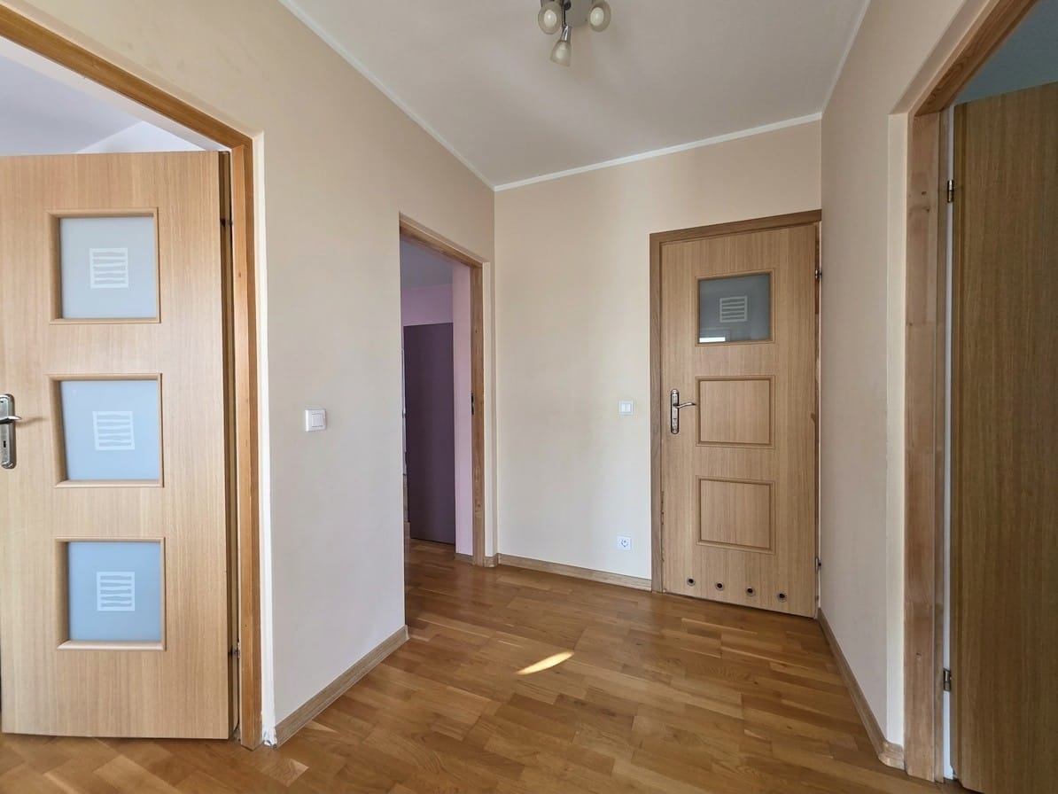 Dom 5 pokojowe na Sprzedaż