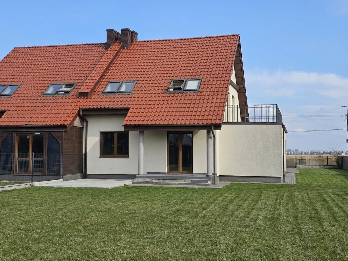 Dom 5 pokojowe na Sprzedaż