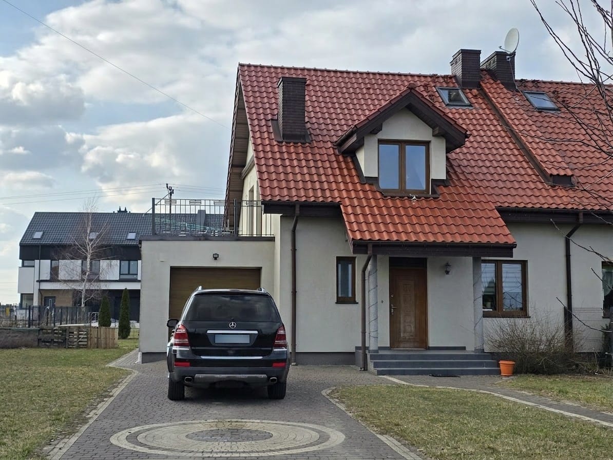 Dom 5 pokojowe na Sprzedaż