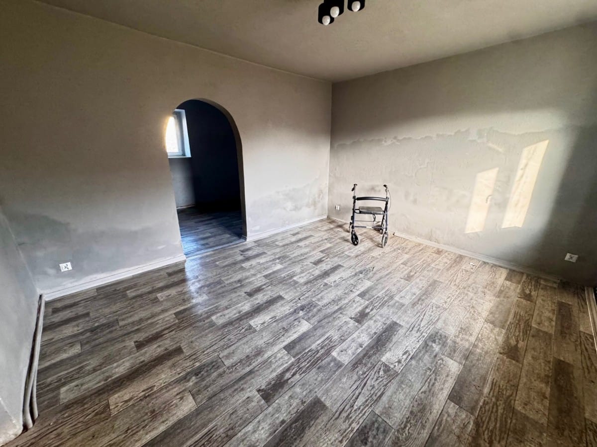 Dom 4 pokojowe na Sprzedaż