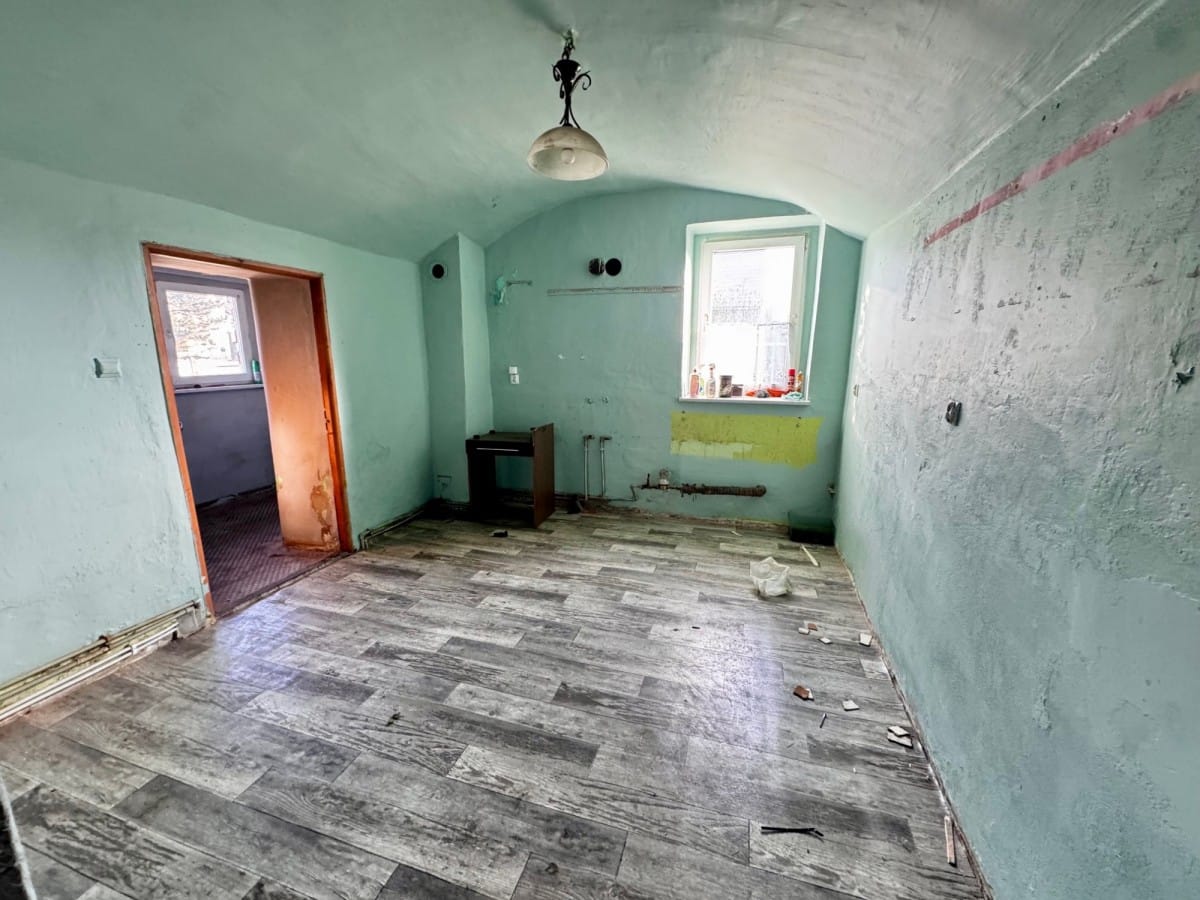 Dom 4 pokojowe na Sprzedaż