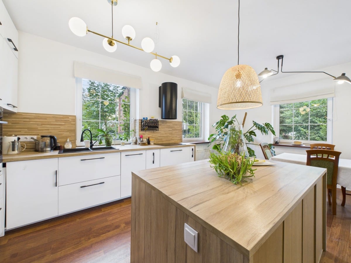 Dom 6 pokojowe na Sprzedaż