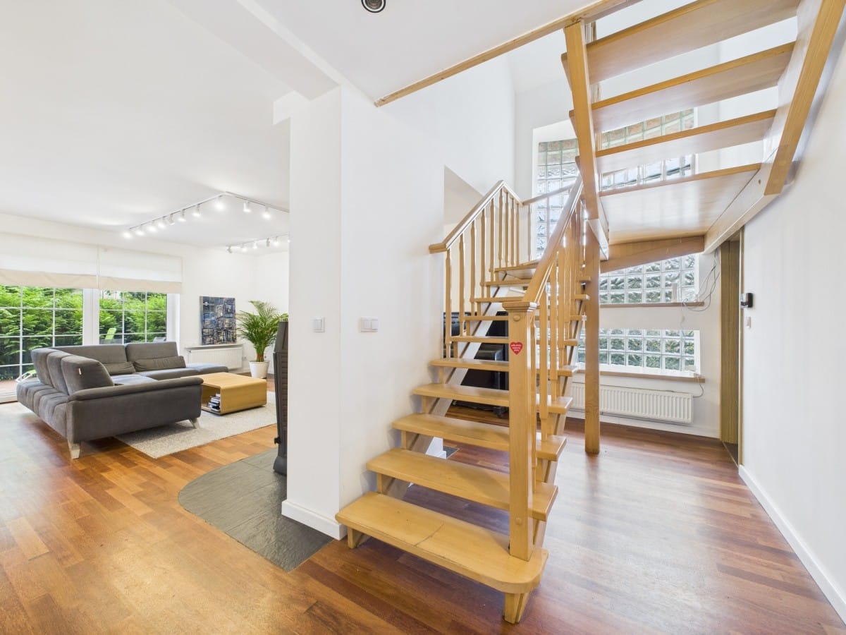 Dom 6 pokojowe na Sprzedaż