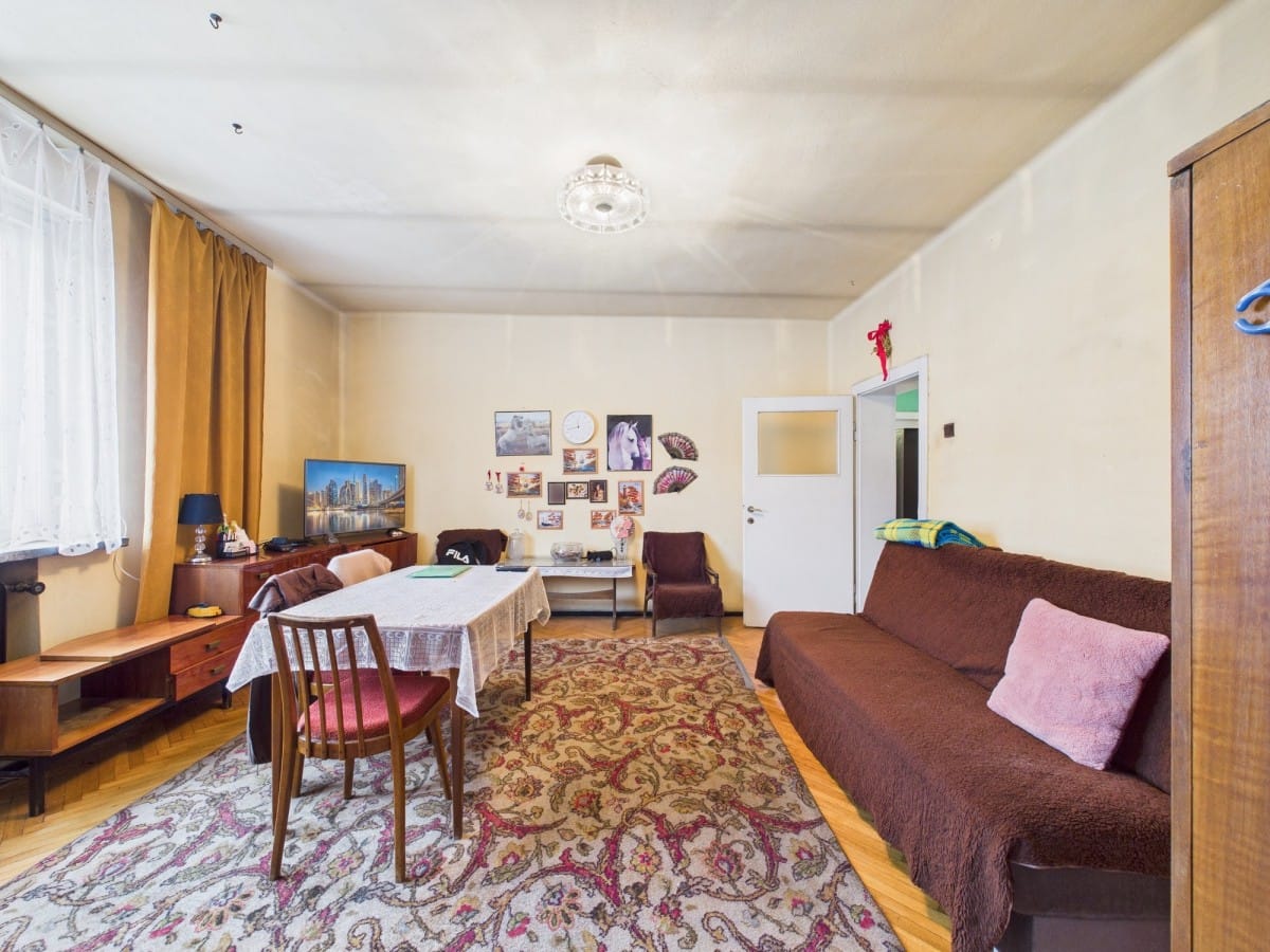 Dom 8 pokojowe na Sprzedaż