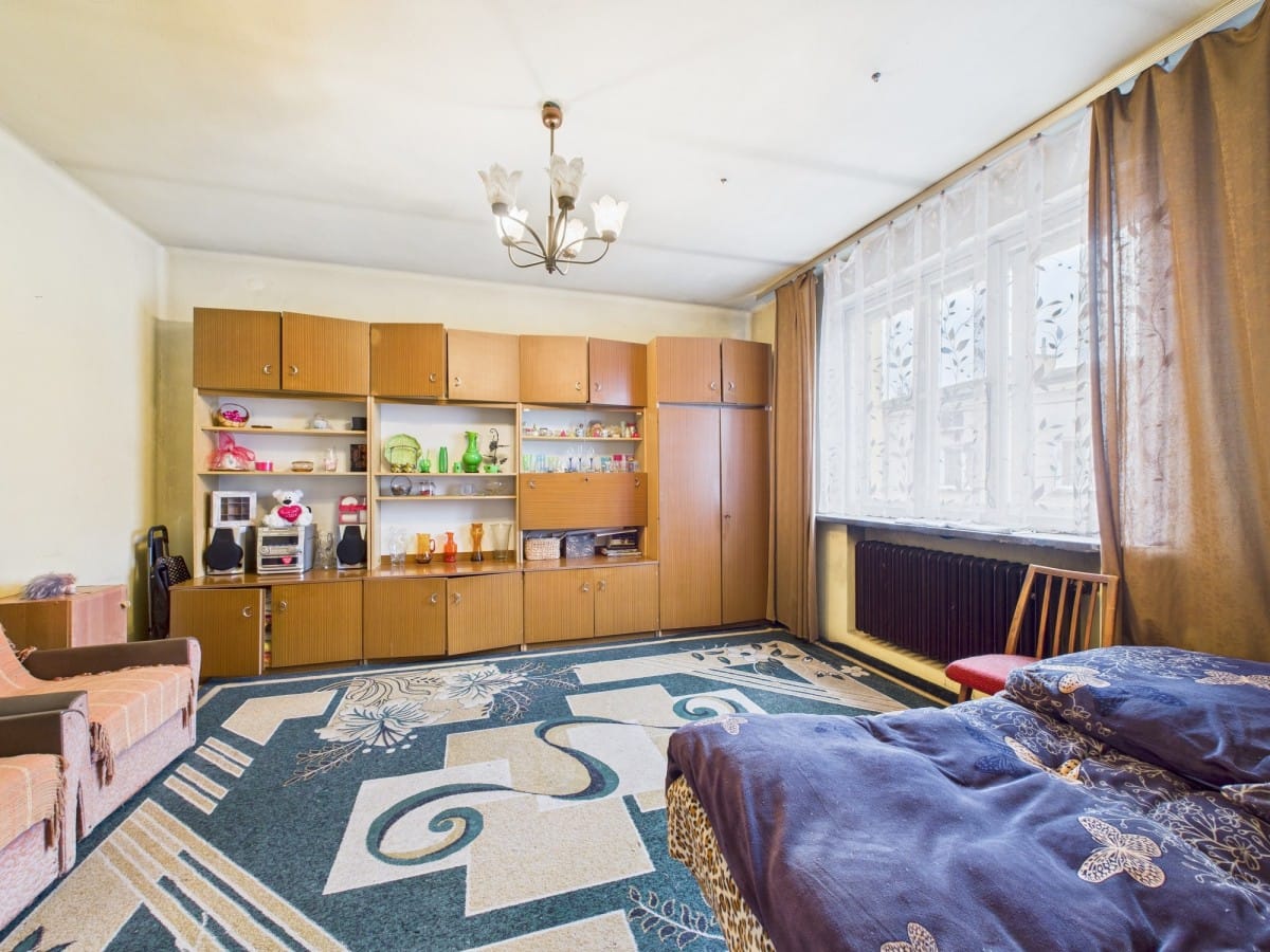 Dom 8 pokojowe na Sprzedaż