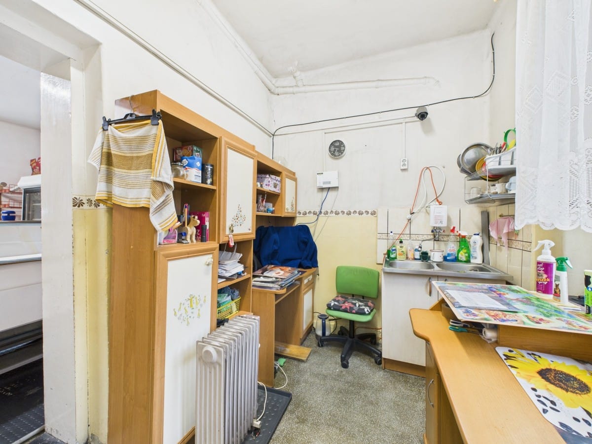 Dom 8 pokojowe na Sprzedaż