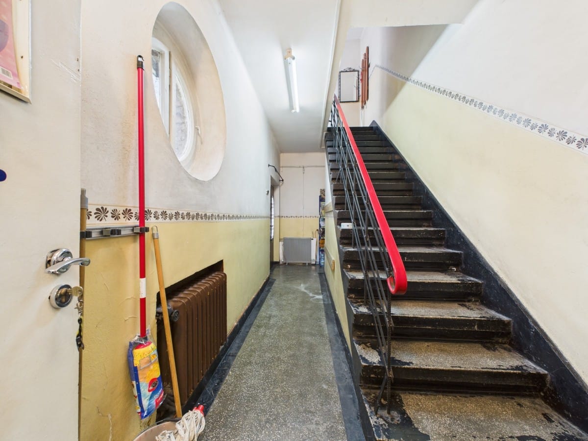 Dom 8 pokojowe na Sprzedaż