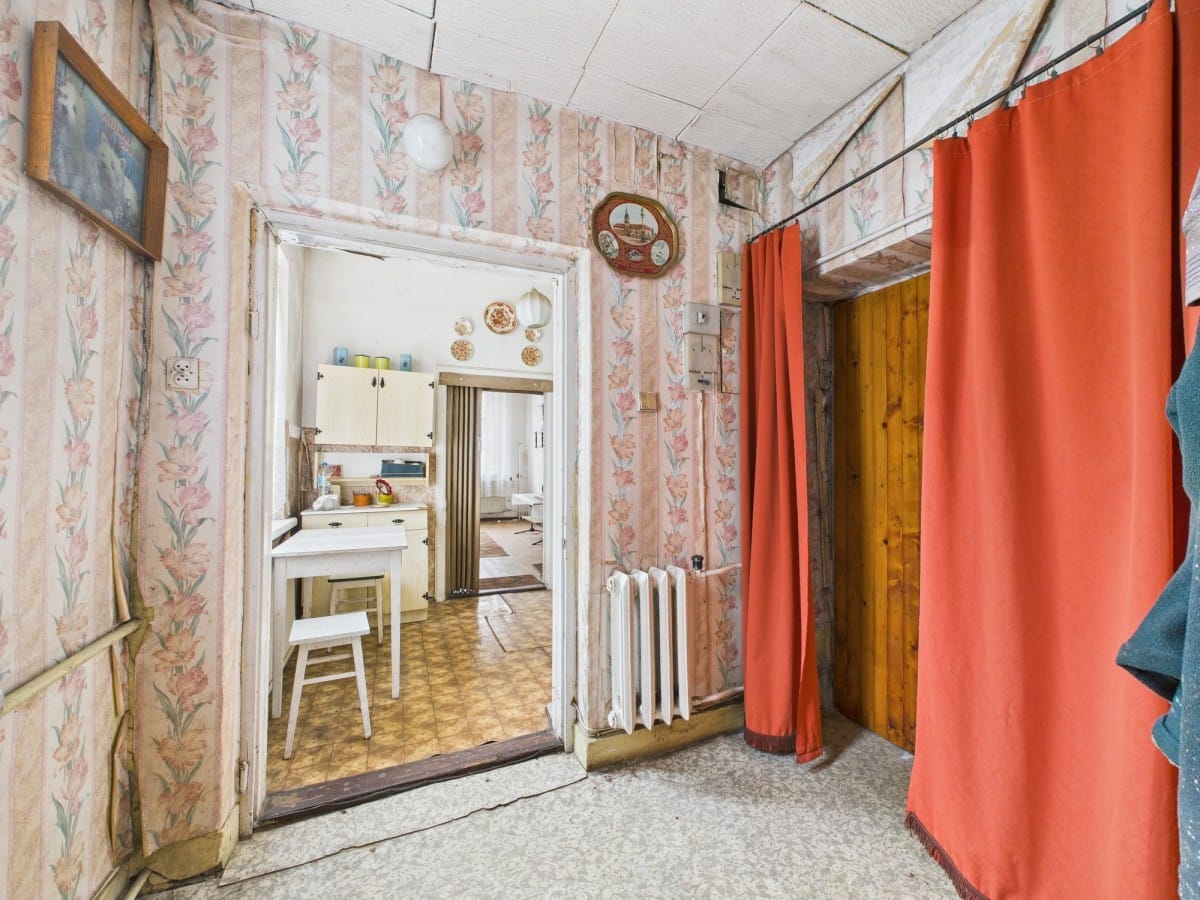 Dom 8 pokojowe na Sprzedaż