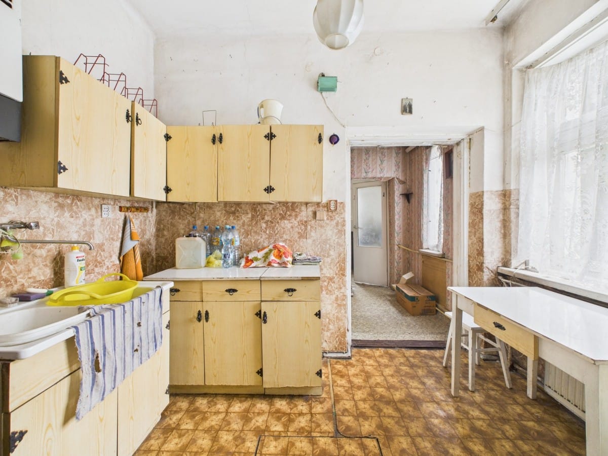 Dom 8 pokojowe na Sprzedaż