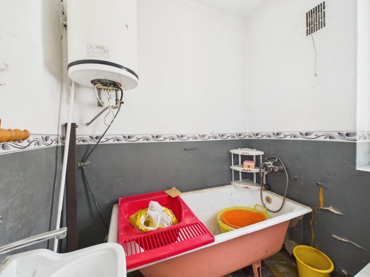 Dom 8 pokojowe na Sprzedaż