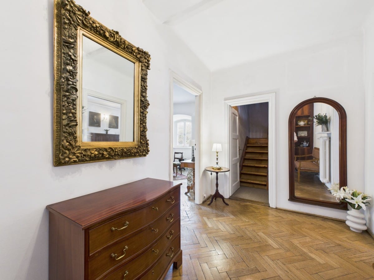 Mieszkanie 4 pokojowe na Sprzedaż