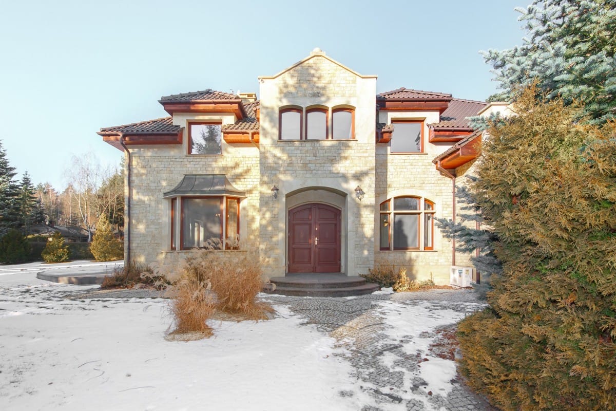 Dom 8 pokojowe na Sprzedaż