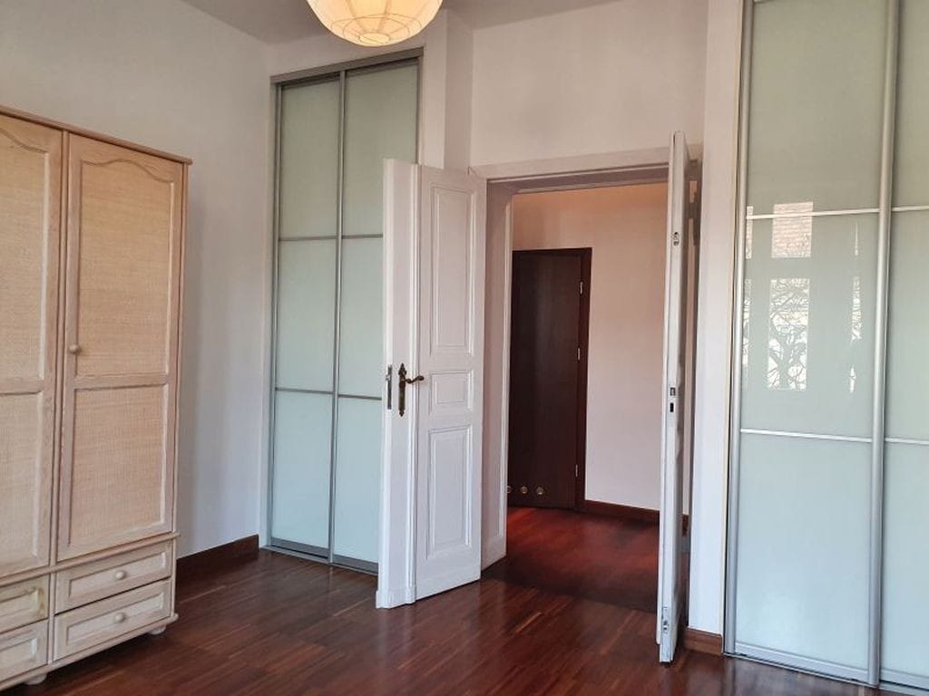 Mieszkanie 4 pokojowe na Sprzedaż