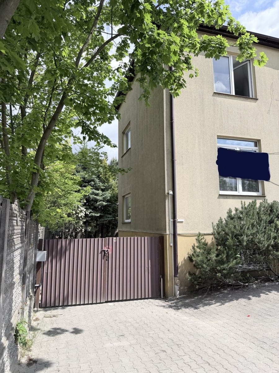 Dom 11 pokojowe na Sprzedaż