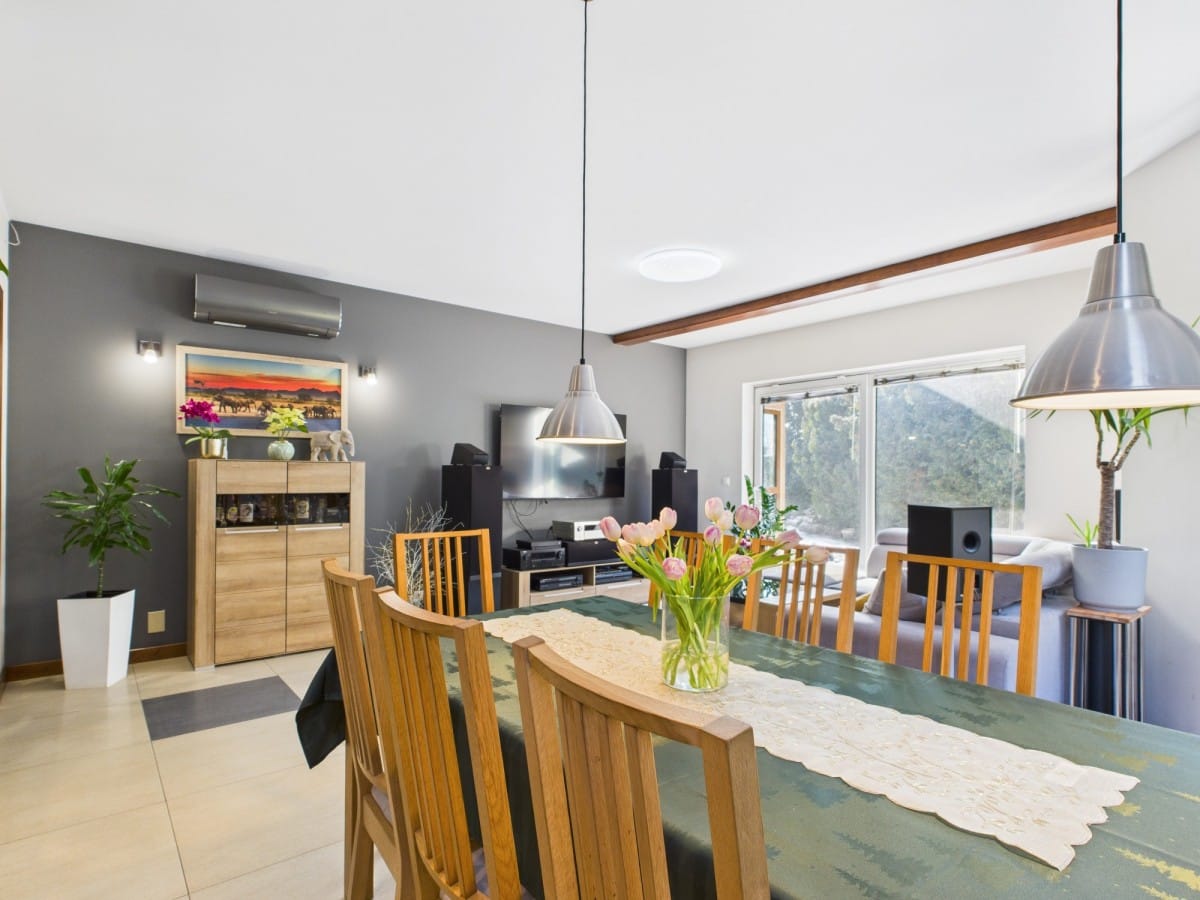 Dom 6 pokojowe na Sprzedaż