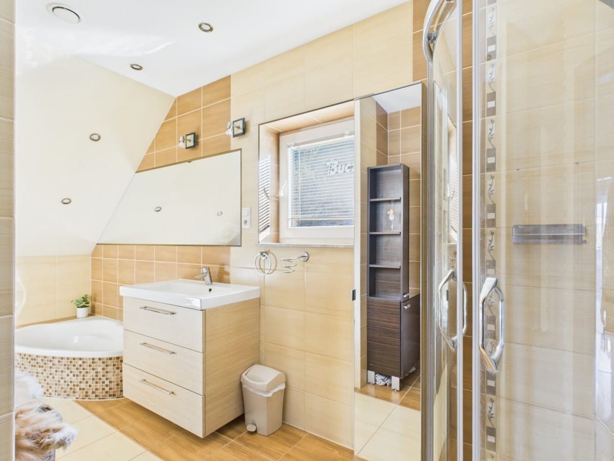 Dom 6 pokojowe na Sprzedaż