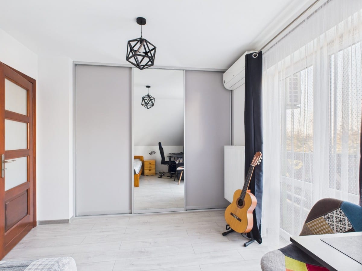 Dom 6 pokojowe na Sprzedaż