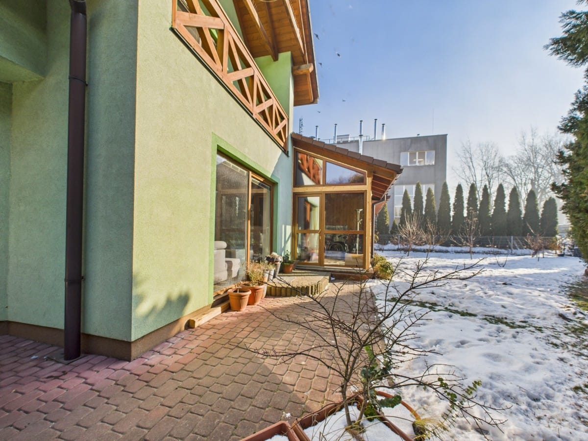 Dom 6 pokojowe na Sprzedaż