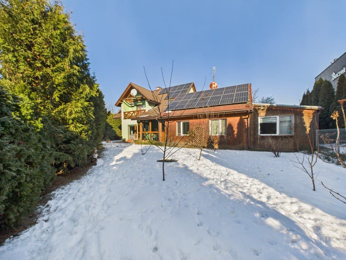 Dom 6 pokojowe na Sprzedaż