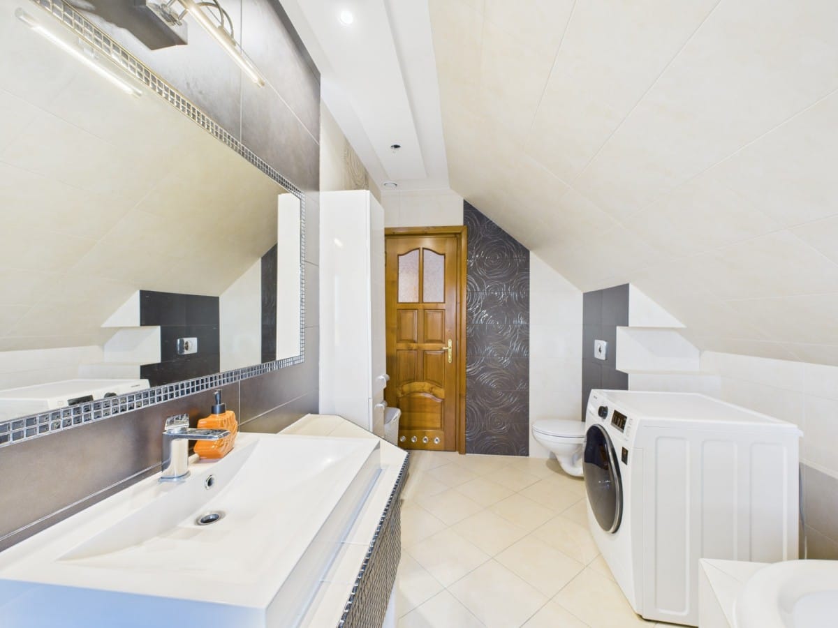 Dom 4 pokojowe na Sprzedaż