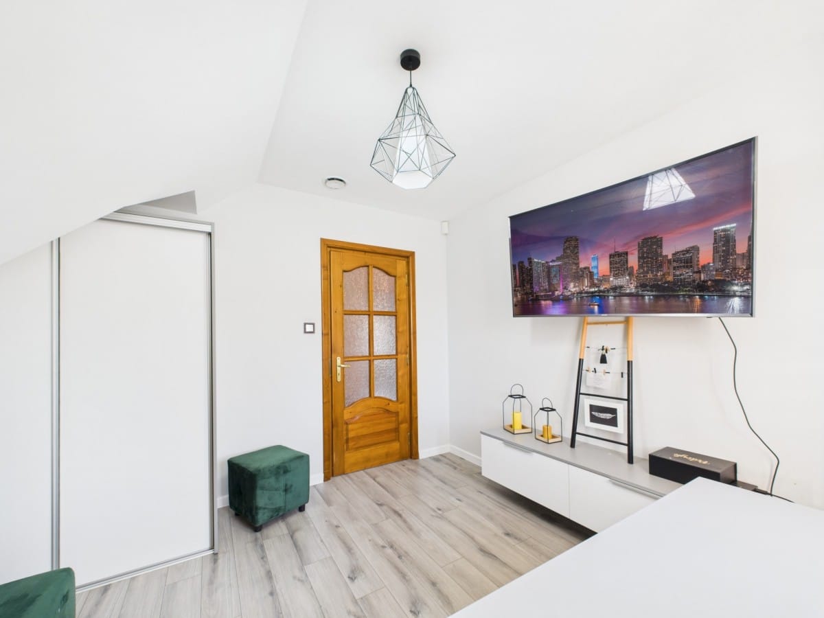 Dom 4 pokojowe na Sprzedaż