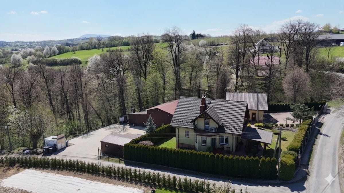 Dom 4 pokojowe na Sprzedaż