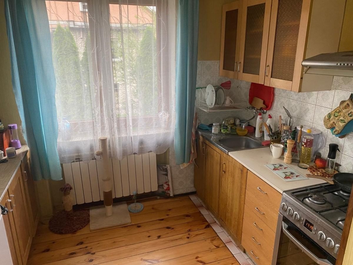 Dom 9 pokojowe na Sprzedaż