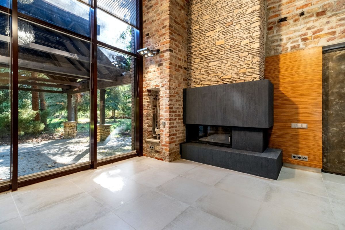 Dom 10 pokojowe na Sprzedaż