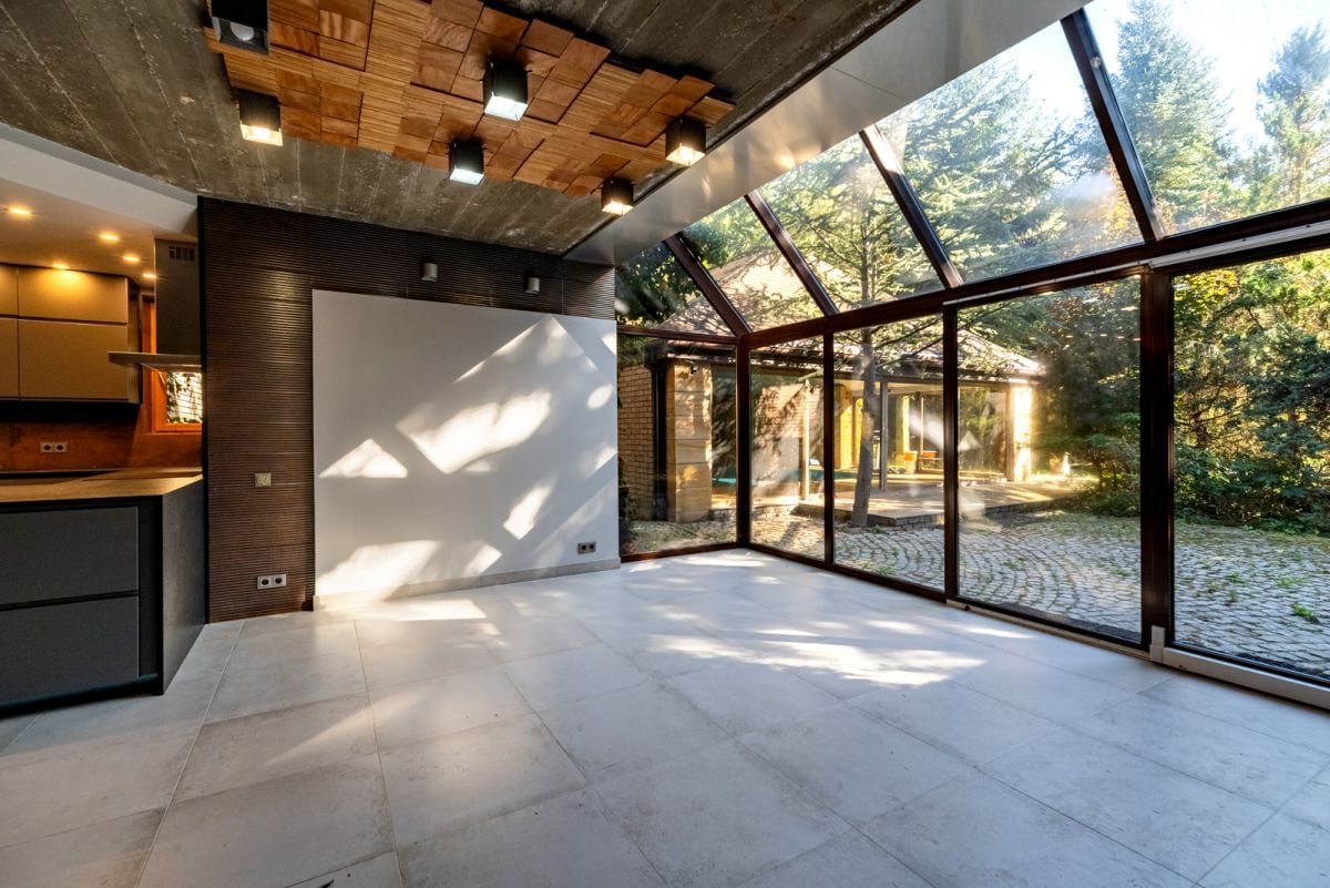 Dom 10 pokojowe na Sprzedaż