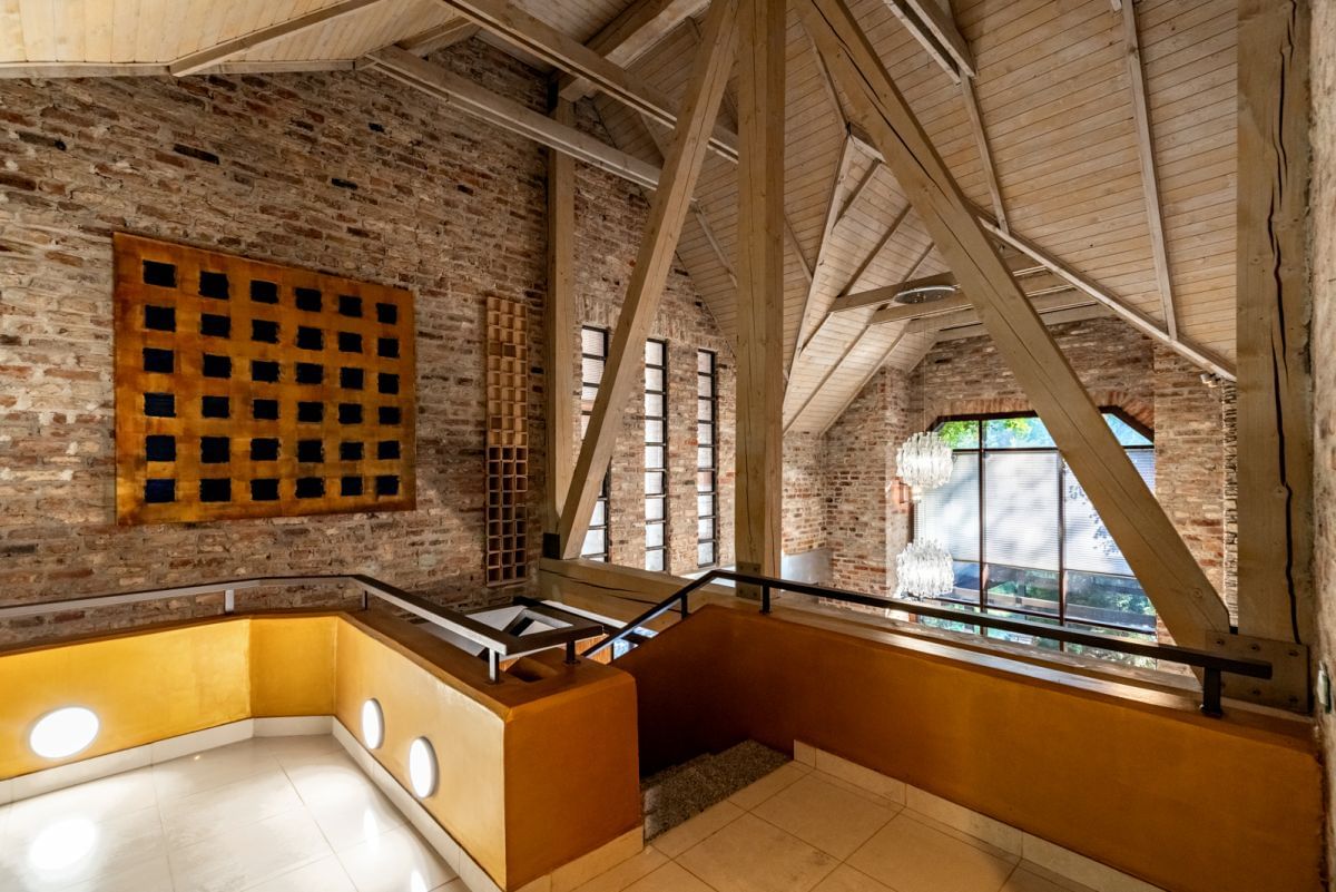 Dom 10 pokojowe na Sprzedaż