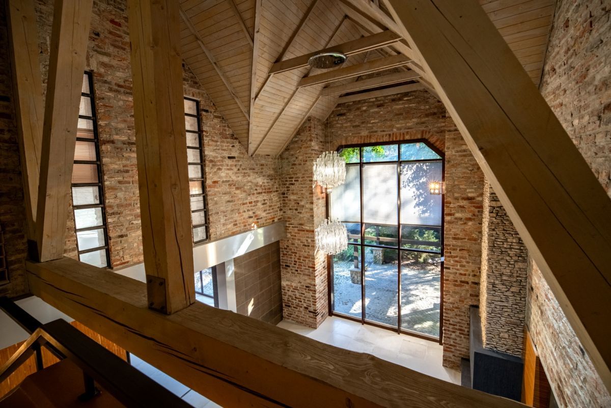 Dom 10 pokojowe na Sprzedaż