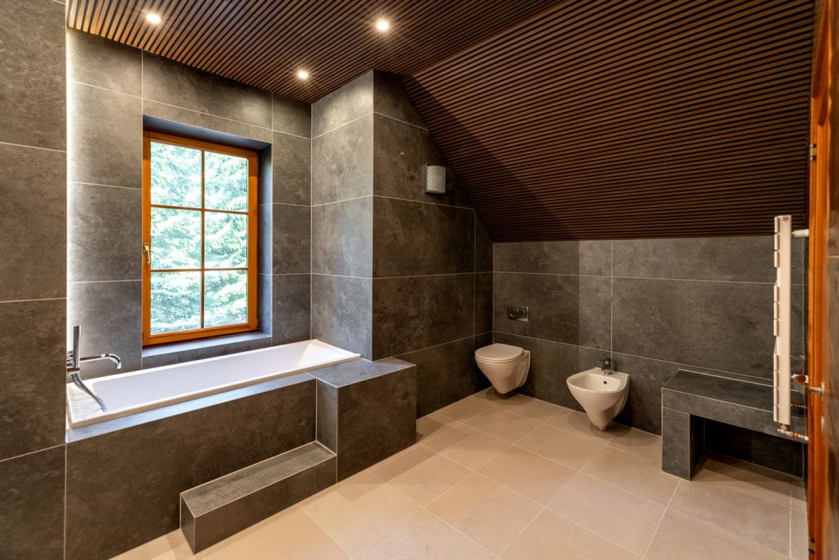 Dom 10 pokojowe na Sprzedaż