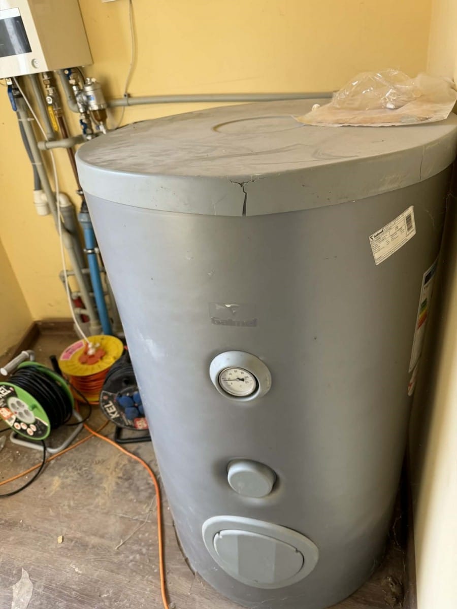 Dom 10 pokojowe na Sprzedaż