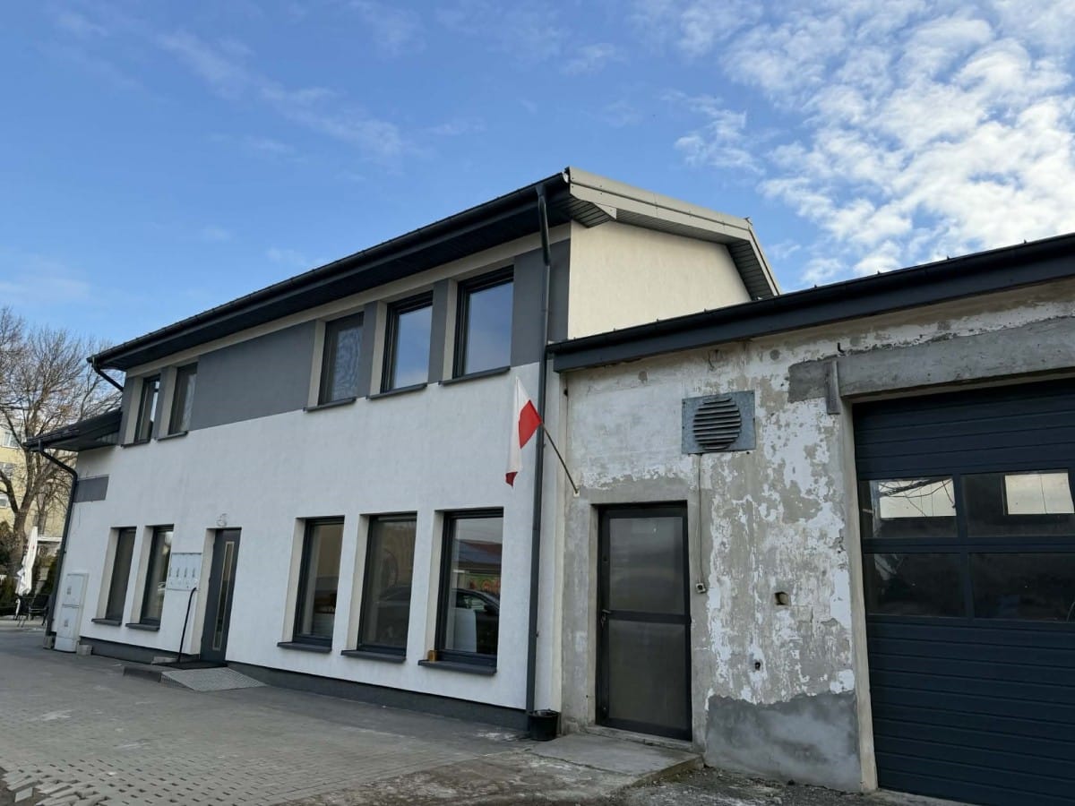 Lokal użytkowy  pokojowe na Sprzedaż