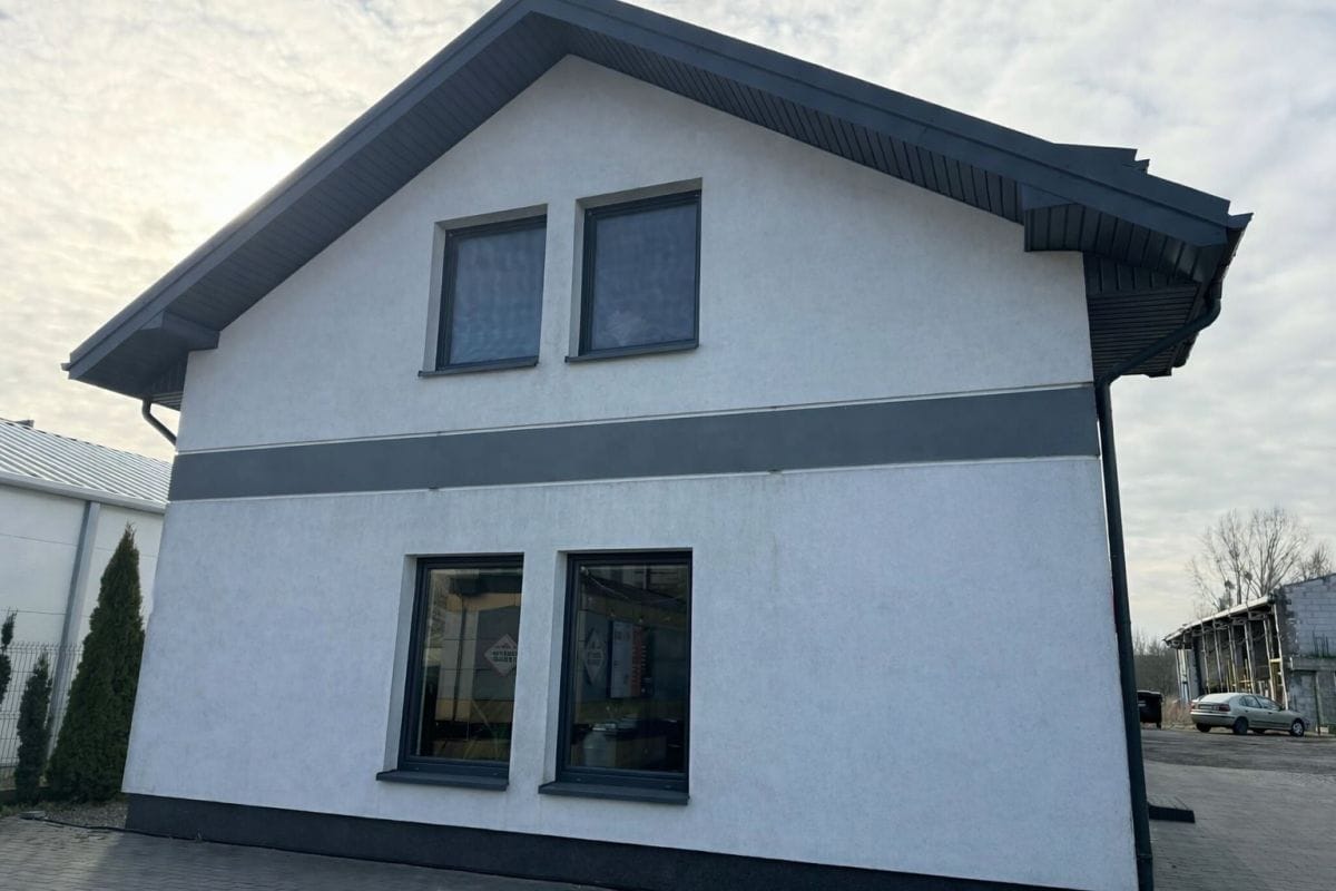 Lokal użytkowy  pokojowe na Sprzedaż