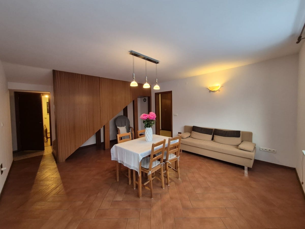 Dom 7 pokojowe na Wynajem