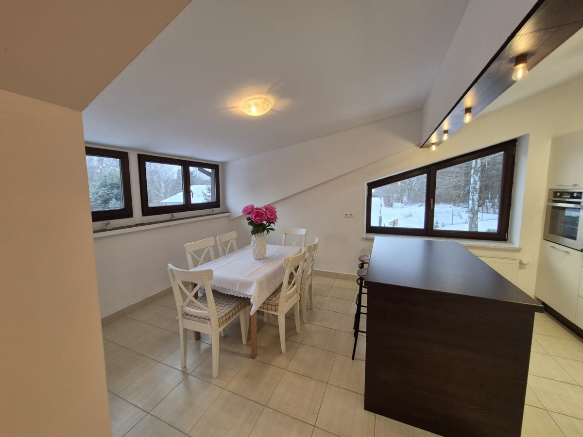 Dom 7 pokojowe na Wynajem