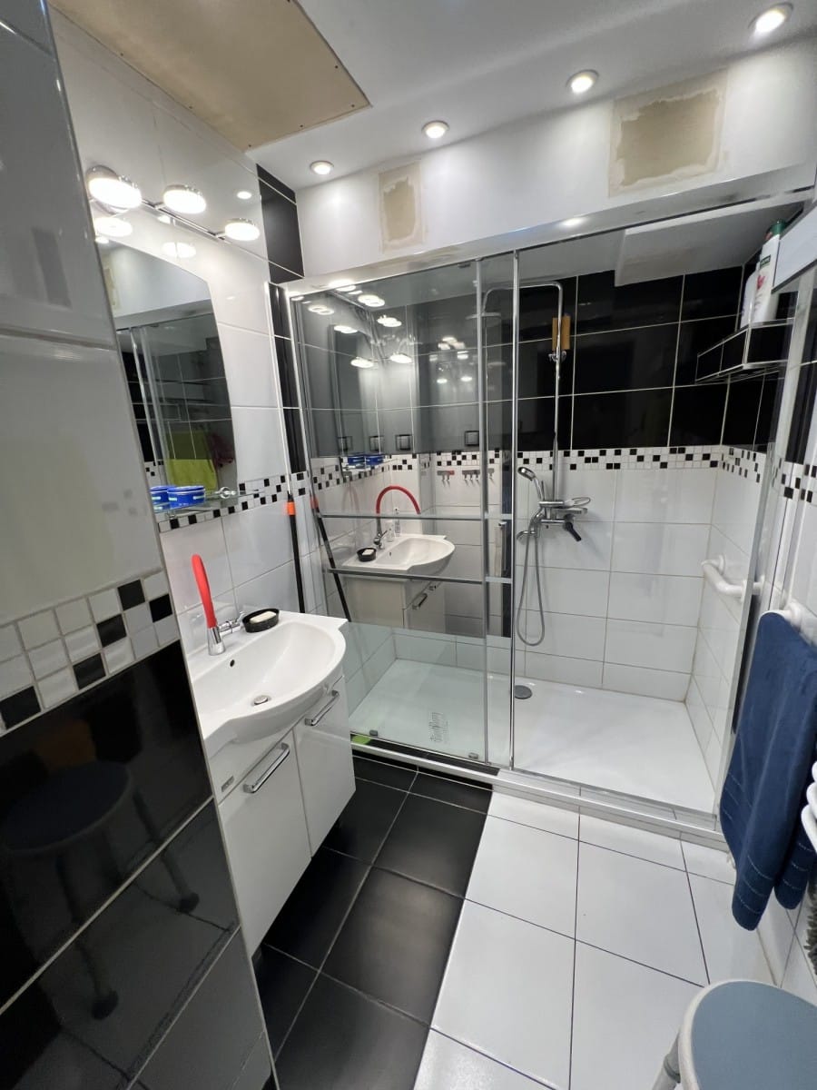 Mieszkanie 3 pokojowe na Sprzedaż