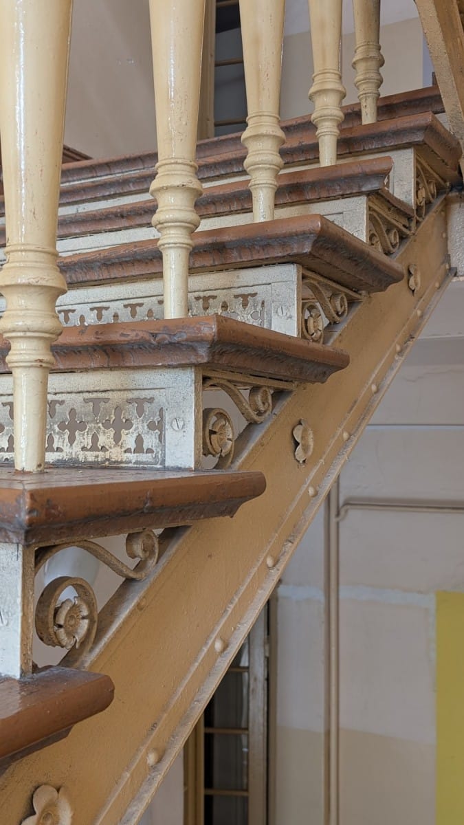 Mieszkanie 4 pokojowe na Sprzedaż