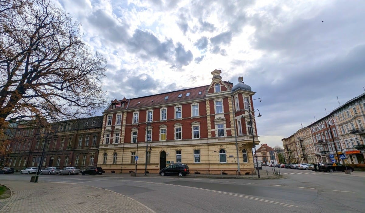 Mieszkanie 4 pokojowe na Sprzedaż