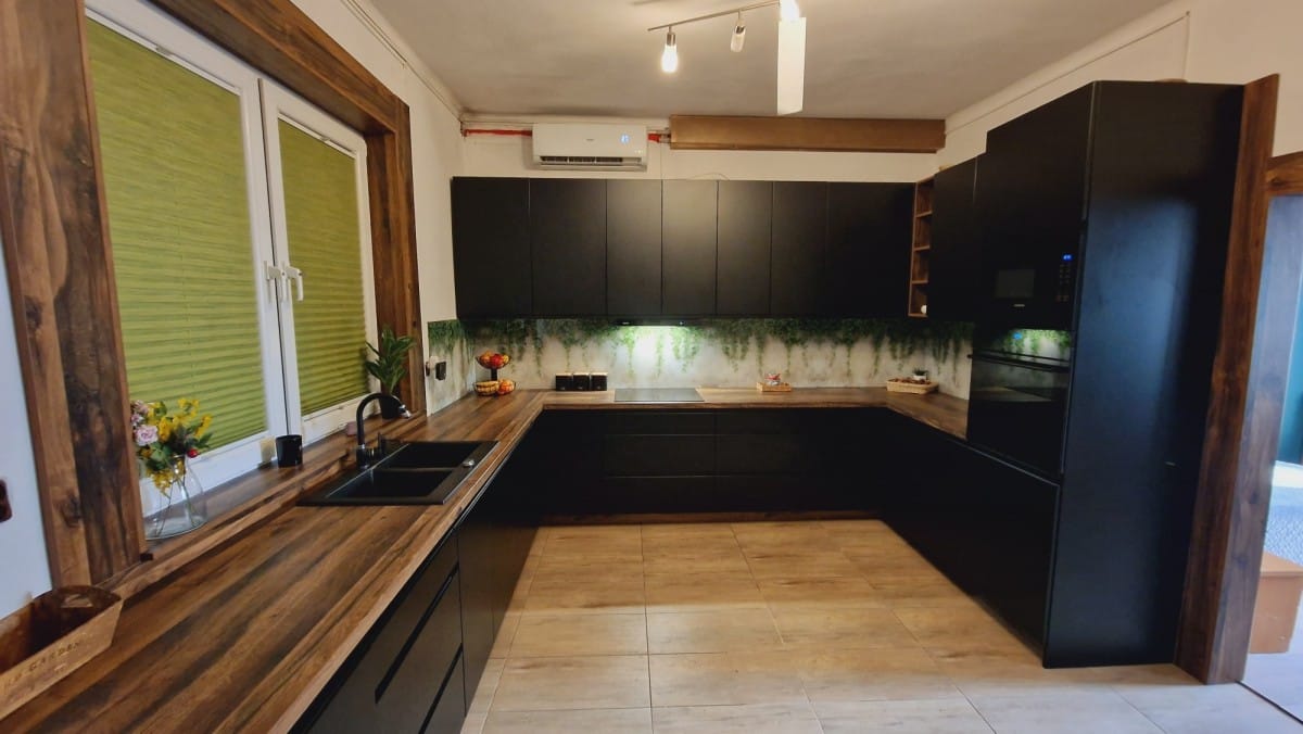 Dom 7 pokojowe na Sprzedaż