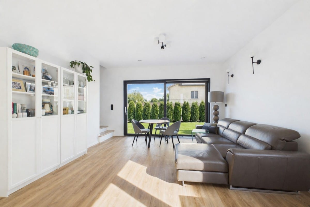 Dom 5 pokojowe na Sprzedaż